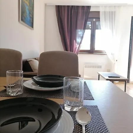 & Pino Dorado Apartman *